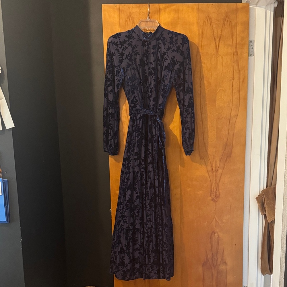 Maison Tara Long Sleeve Floral Navy Dress